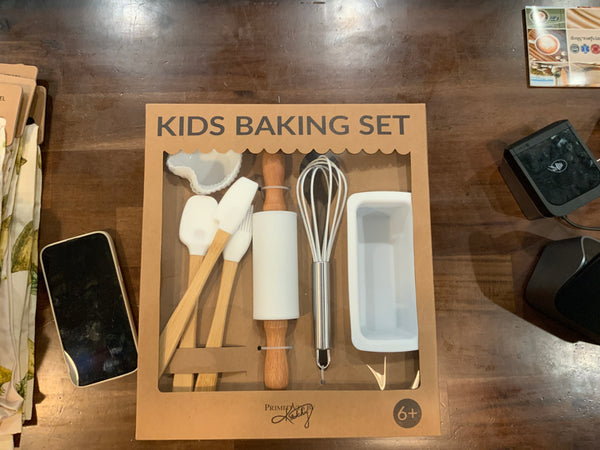 2S kids baking kit