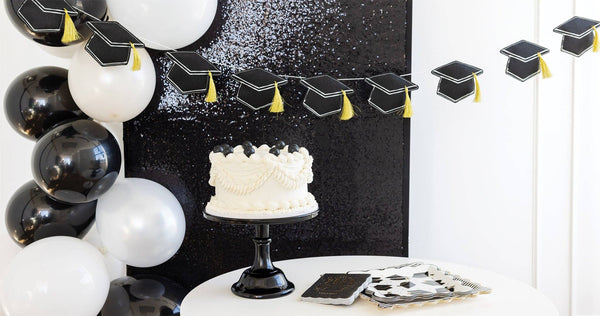 Puffy Felt Grad Hat Banner