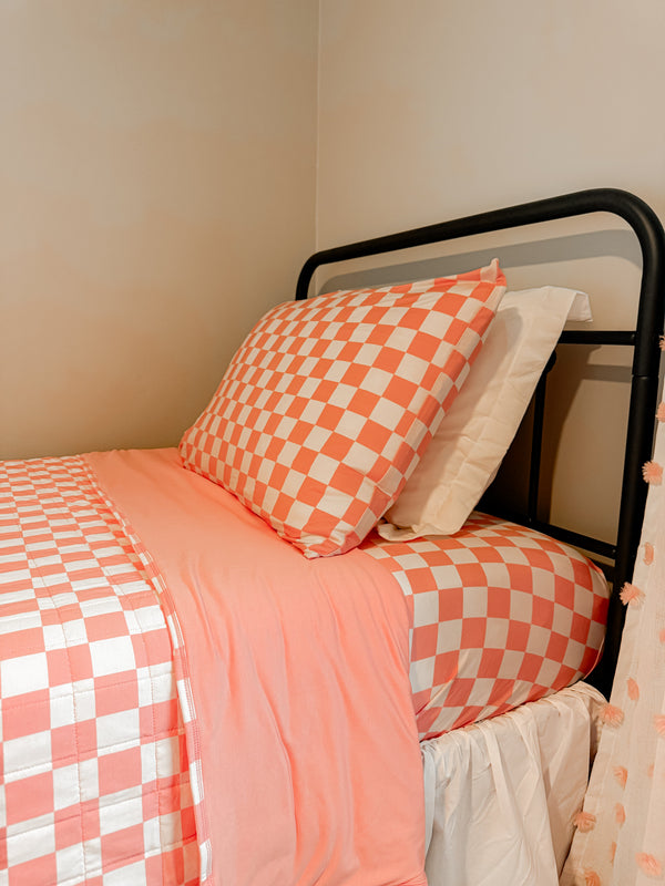 D&D Pink Check Pillow Case